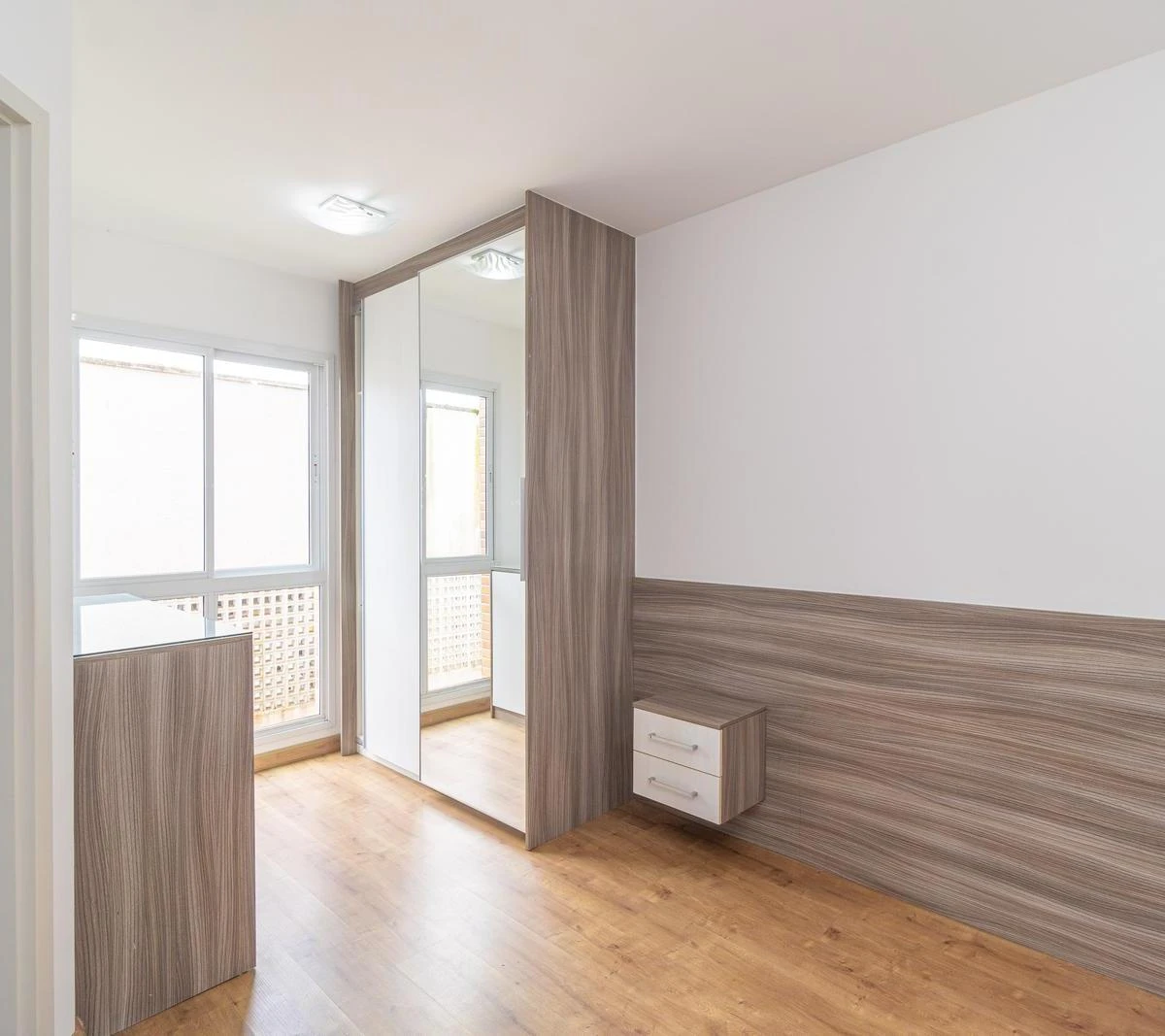 Квартира 71 м² з балконом із грилем та заскленим балконом — photo 6