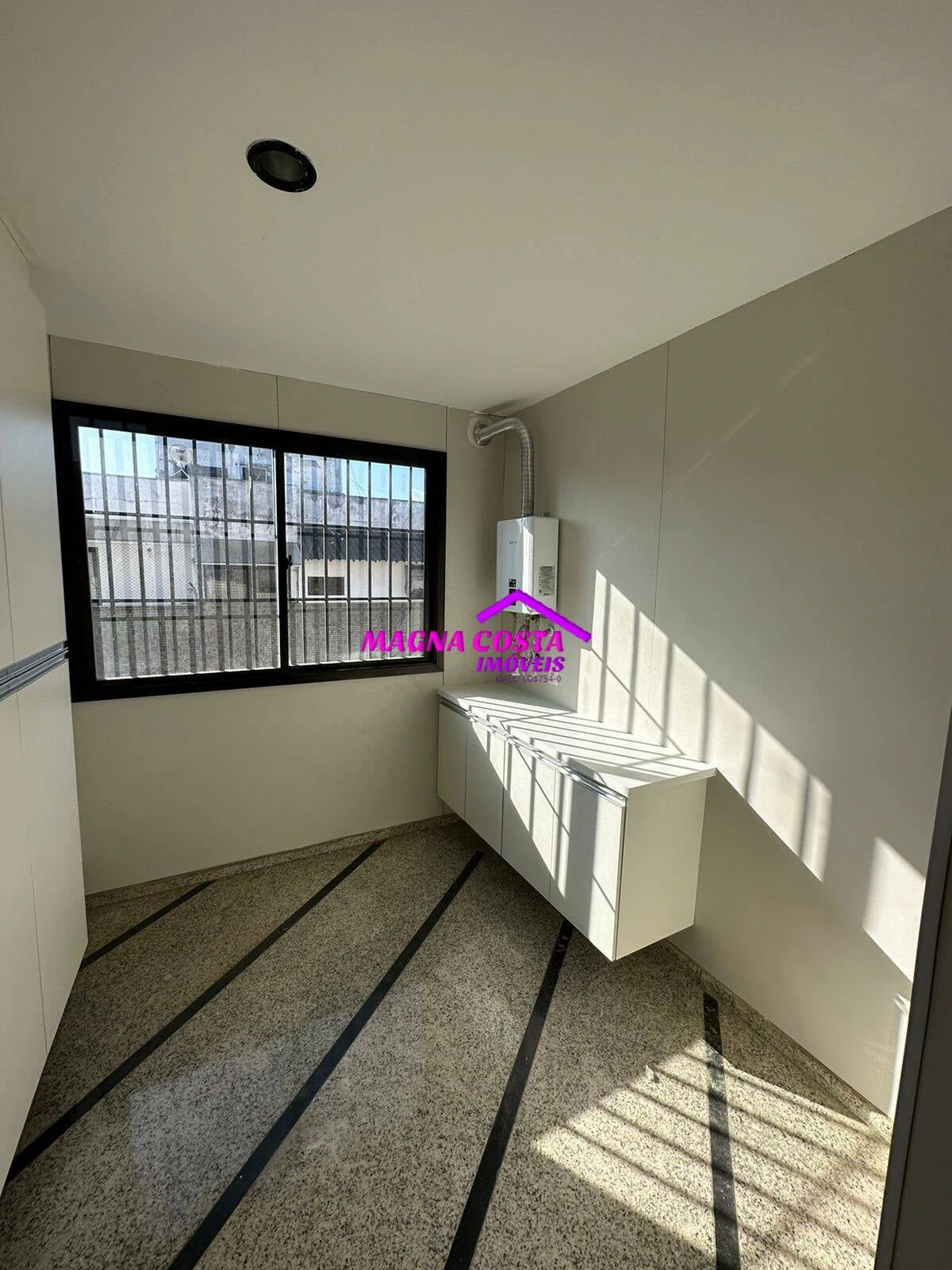 Cobertura de 4 quartos com terraço e varanda — photo 17