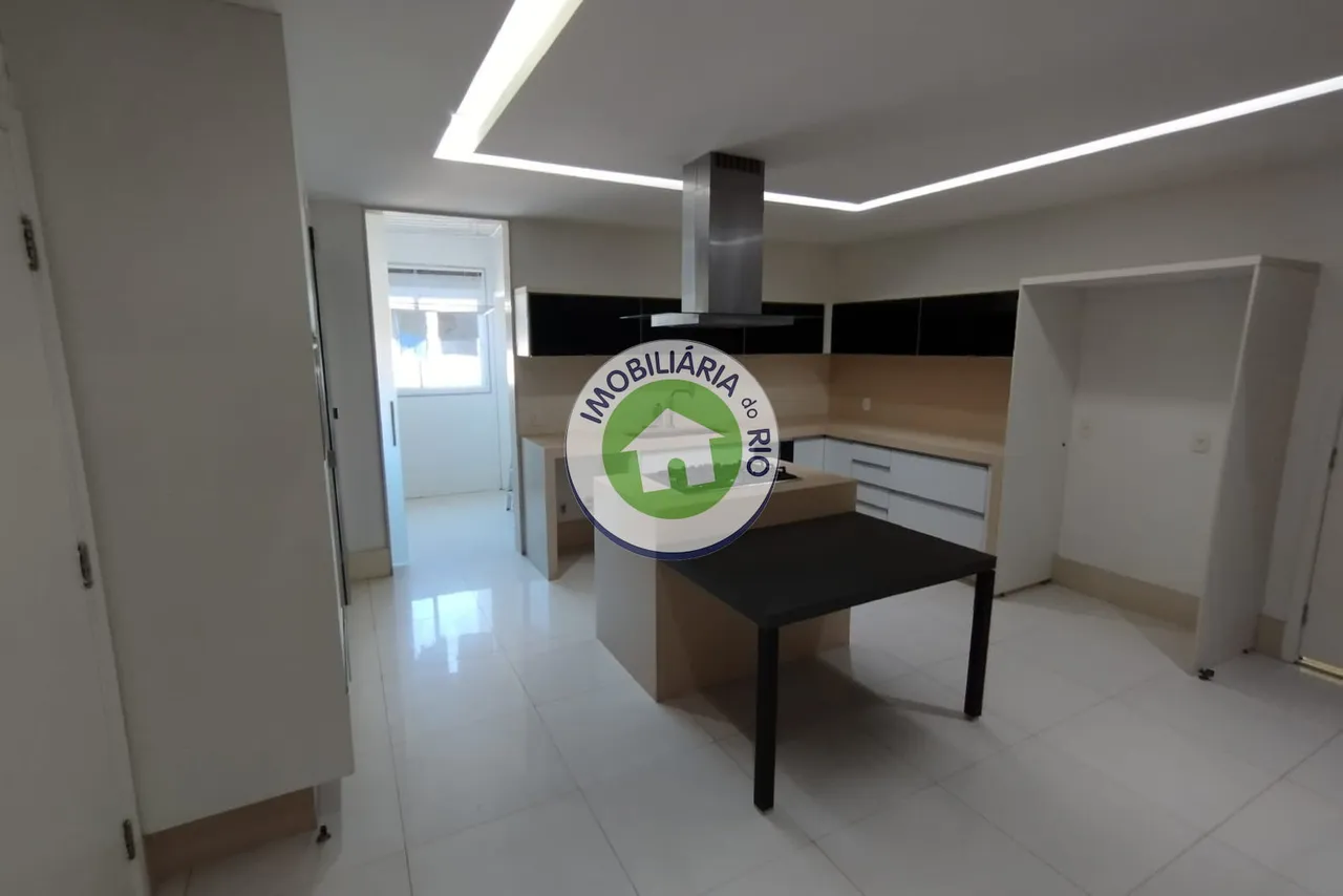 4-bedroom apartment with 5 bathrooms and 5 parking spots — photo 4