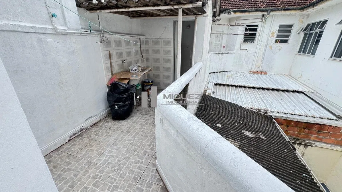 House, 80 m², with wood or laminate floors — photo 29
