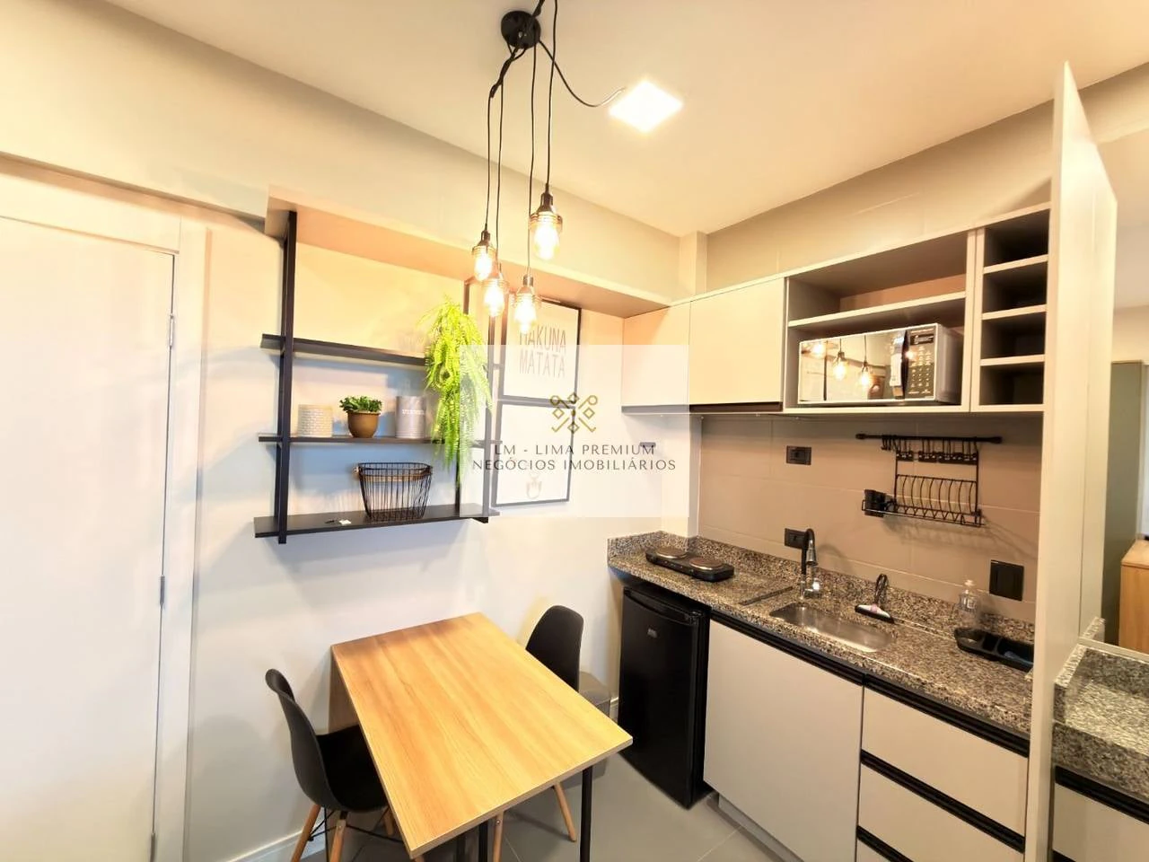 21 m² studio with a private BBQ and floor-to-ceiling windows — photo 7