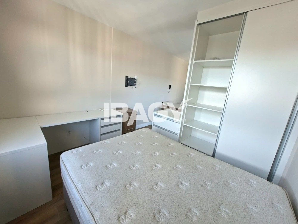 Furnished 1-bedroom apartment with a gas kitchenette