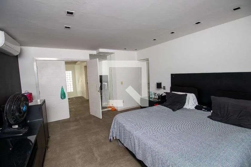 Condo house with 4 suites and 500 m² plus private garden — photo 11