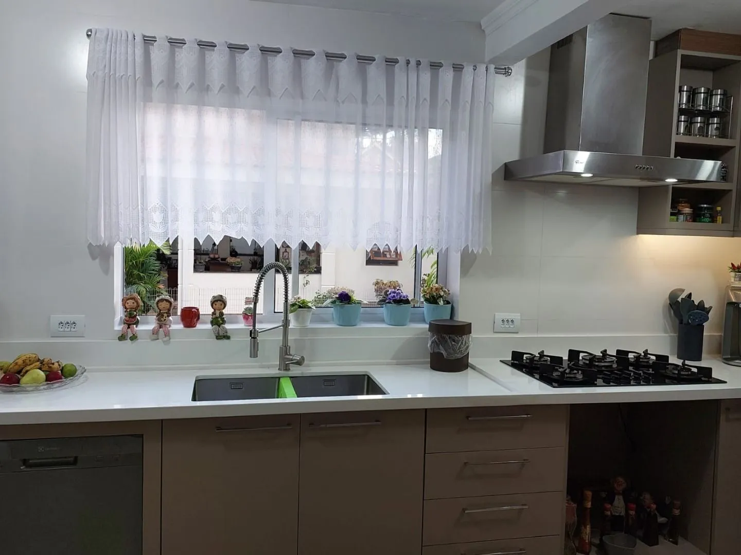 Home office in a 6-bedroom house, 570 m² — photo 14
