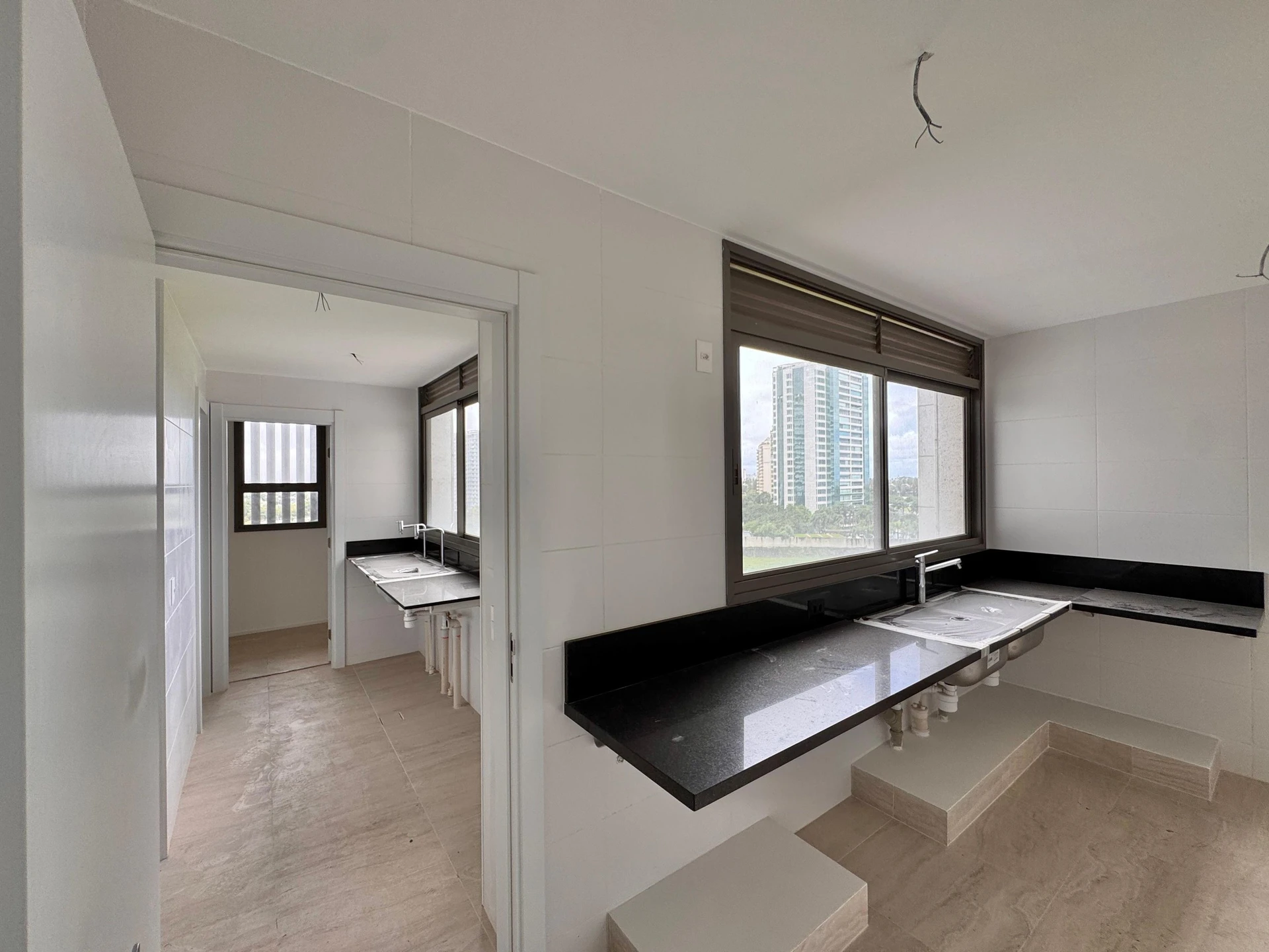 3-bedroom apartment with a home office — photo 42