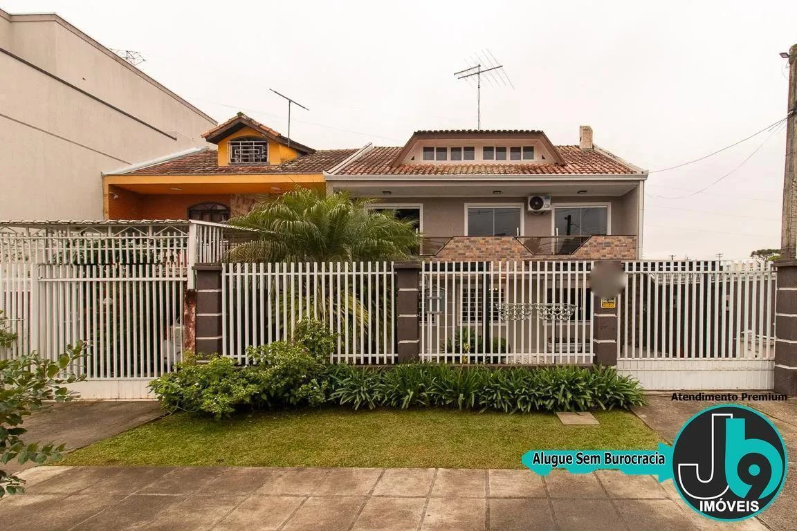 212 m² house with a home office and a glass-enclosed balcony — photo 20