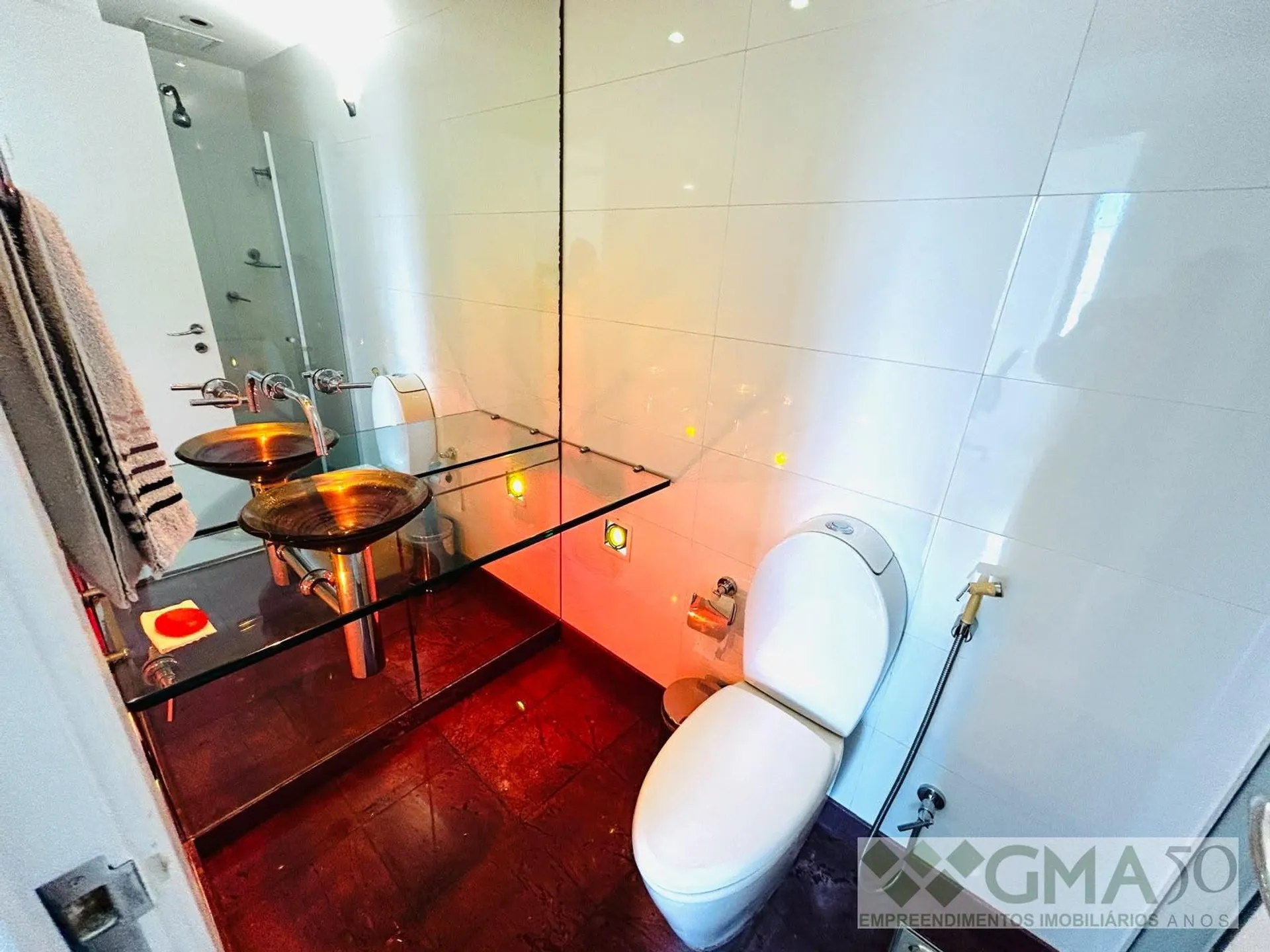 2-bedroom apartment in a building with a sauna — photo 3
