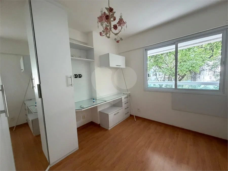 Робоче місце та 3 спальні: квартира 84 м² — photo 2