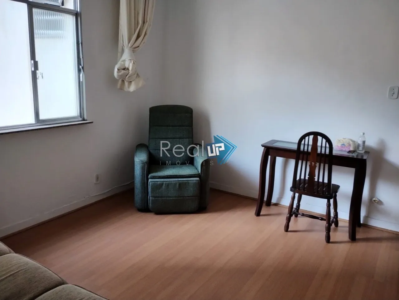 Apartamento mobiliado com 2 quartos e 1 banheiro com box — photo 13