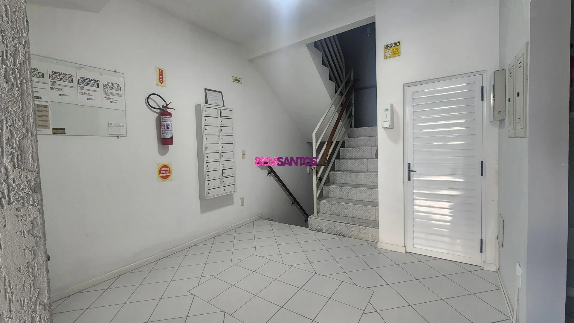 Apartamento de 3 dormitórios (1 suíte) com sacada — photo 12