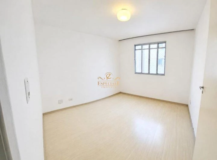 60 m² rental apartment with 2 bedrooms and a closed kitchen — photo 5