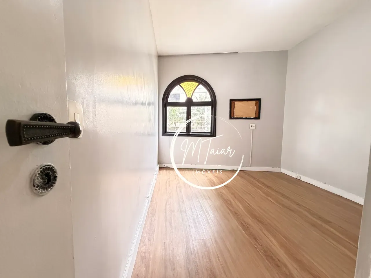 Рабочее место и 4 спальни: квартира 145 м² — photo 8