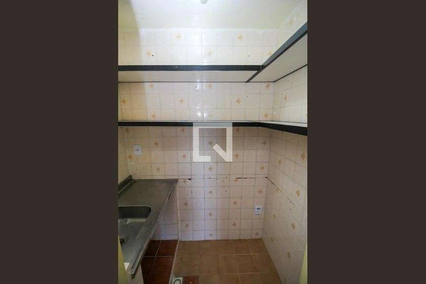 Unfurnished studio with a kitchenette and 1 bedroom — photo 24