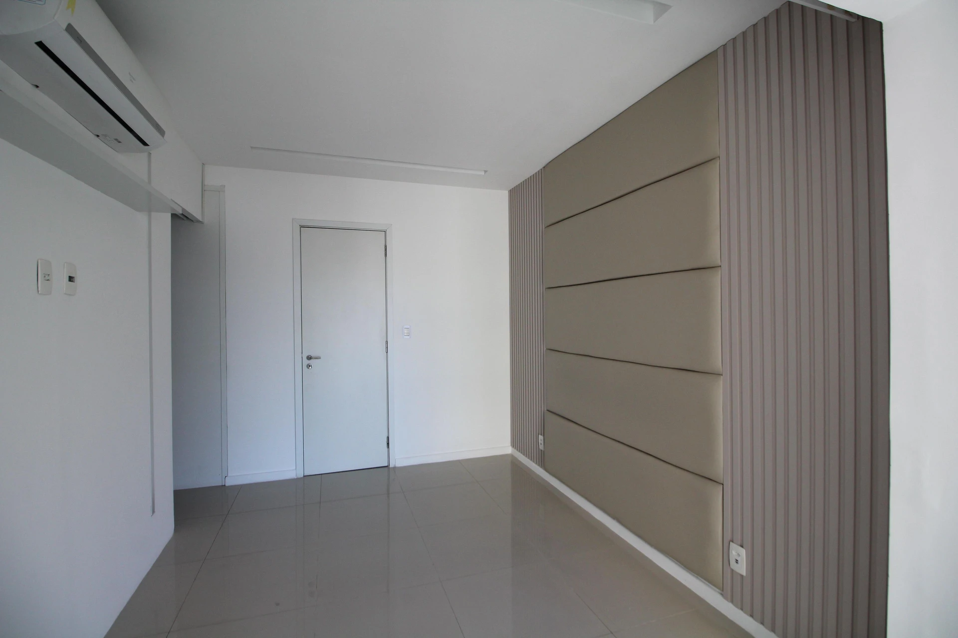 Apartment, 116 m², with a glass-enclosed balcony — photo 12