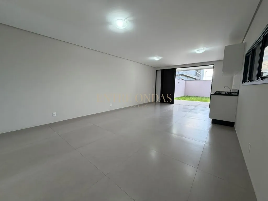 3-bedroom house, 1 with its own bathroom, 202 m² — photo 9