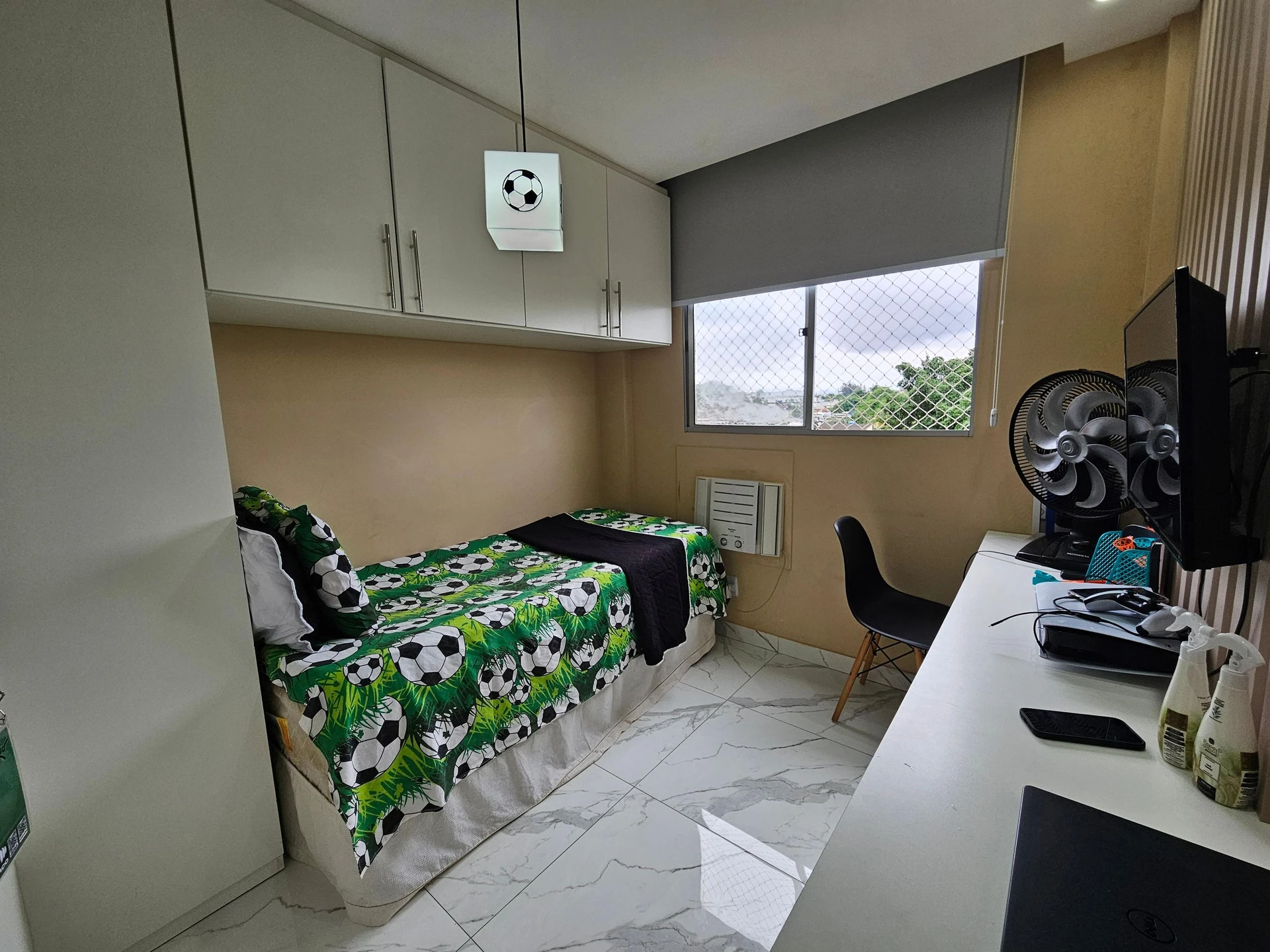 2-bedroom apartment in a building with a pool — photo 14