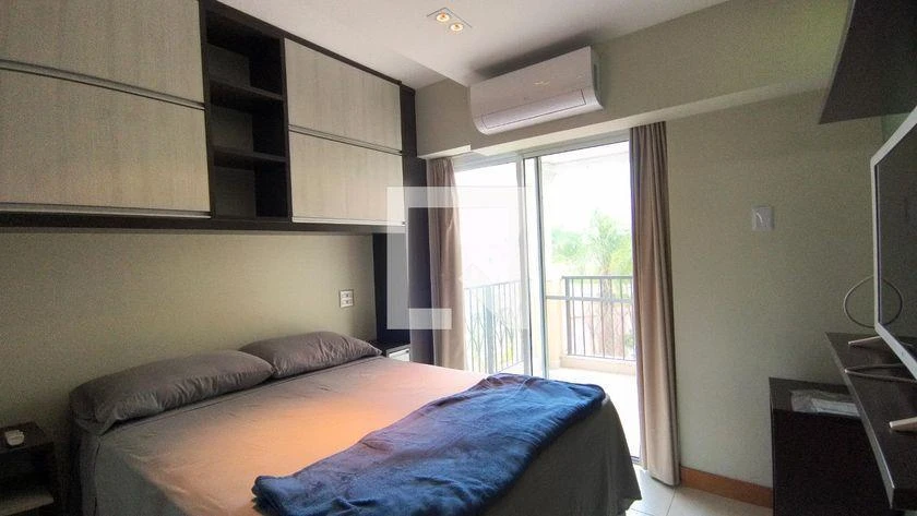 3-bedroom apartment in a building with a gym — photo 9