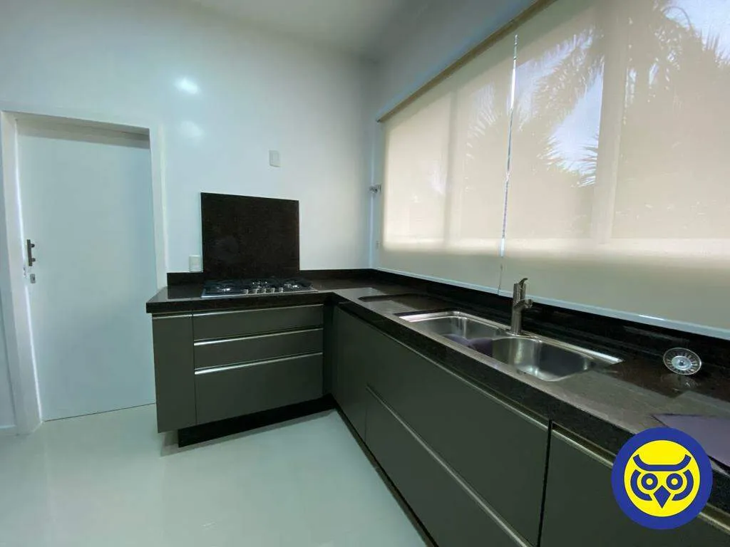3-bedroom house with a water view — photo 24