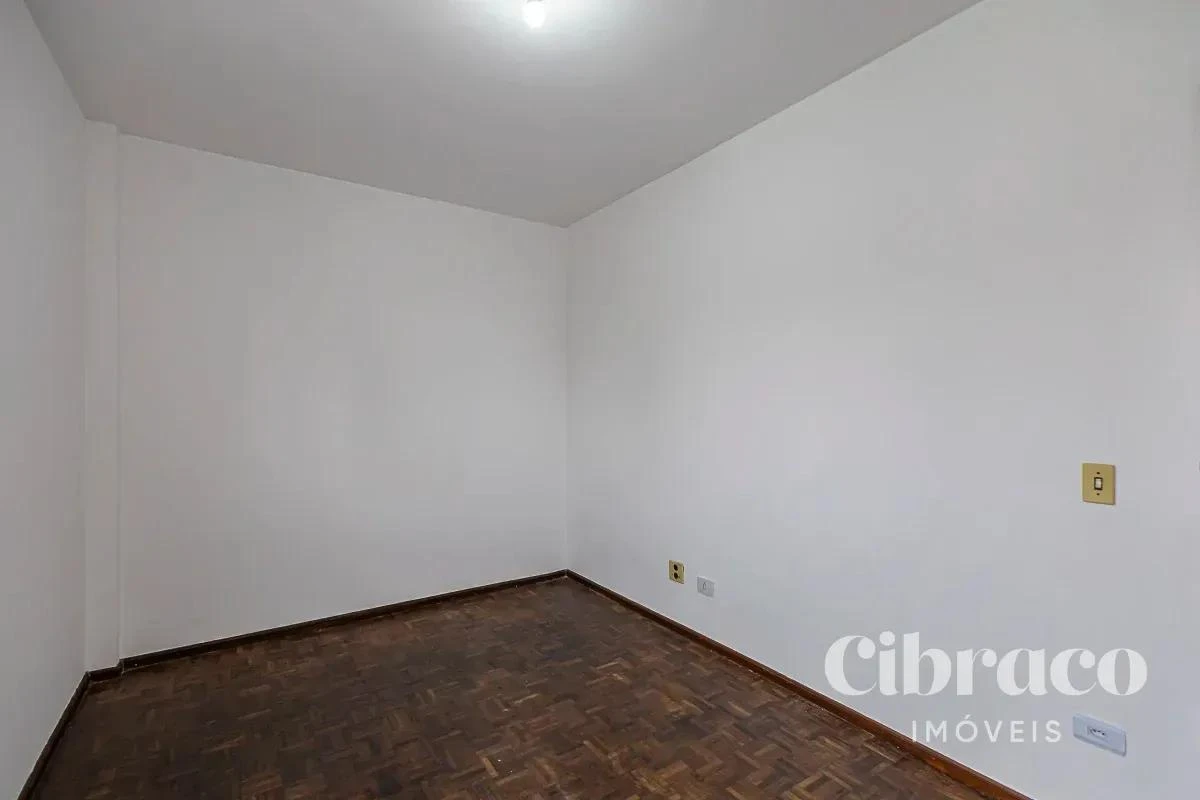 Apartamento com piso de madeira ou laminado, Rebouças — photo 12