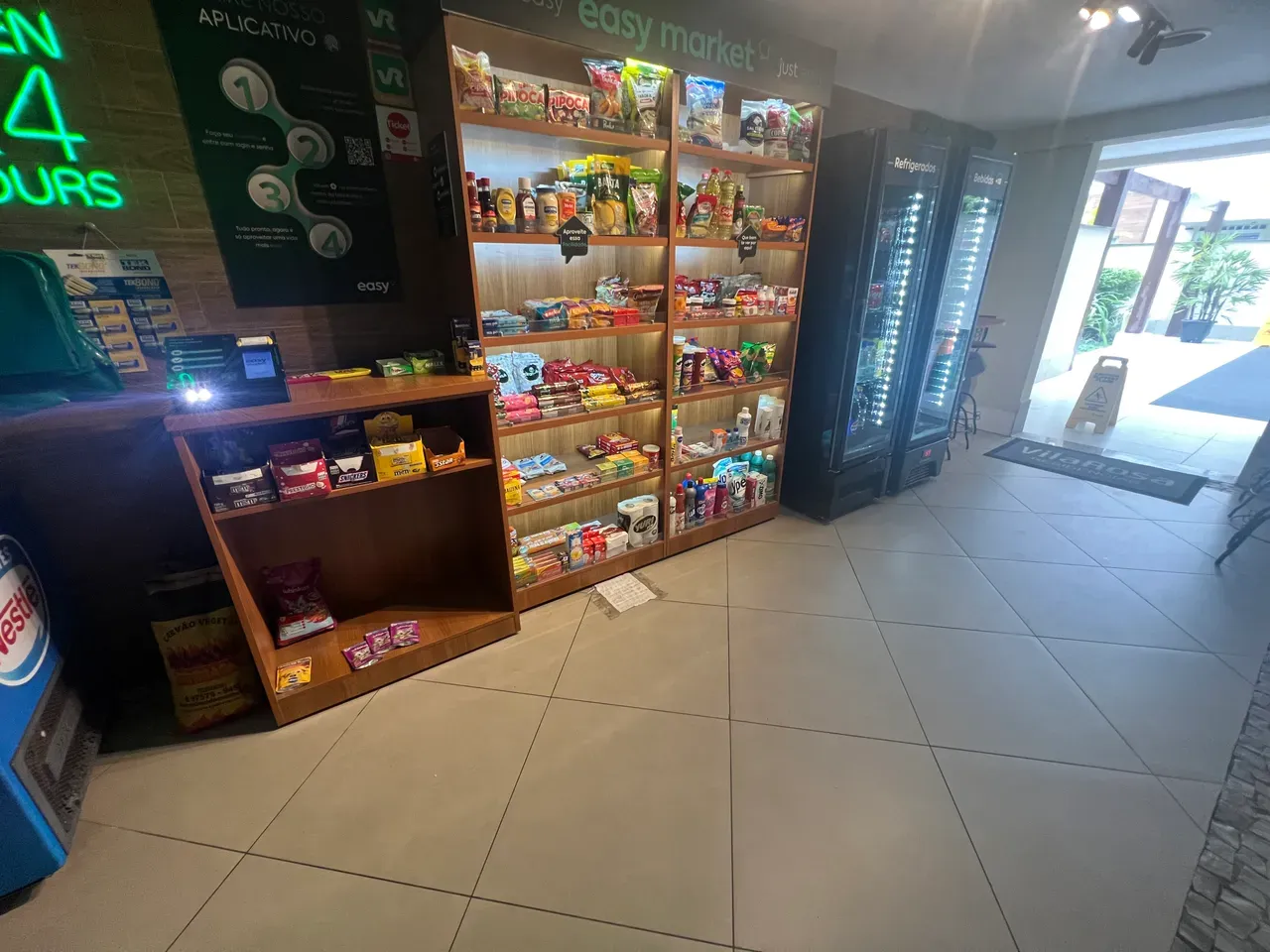 Мебльована квартира 46 м² з 1 спальнею-сюїтом — photo 18