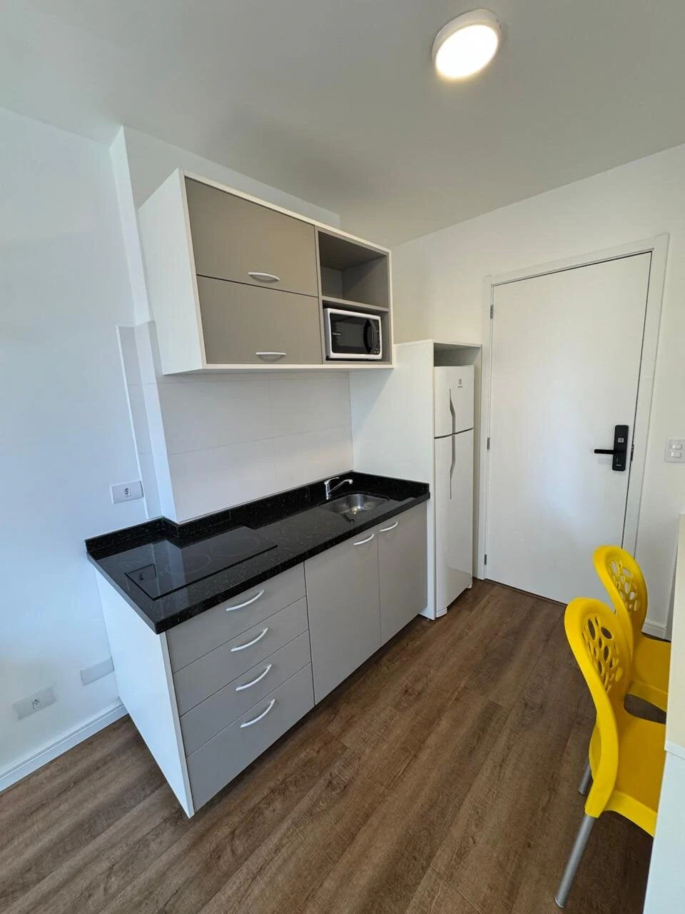 Home office in a one-bedroom apartment, 29 m² — photo 20