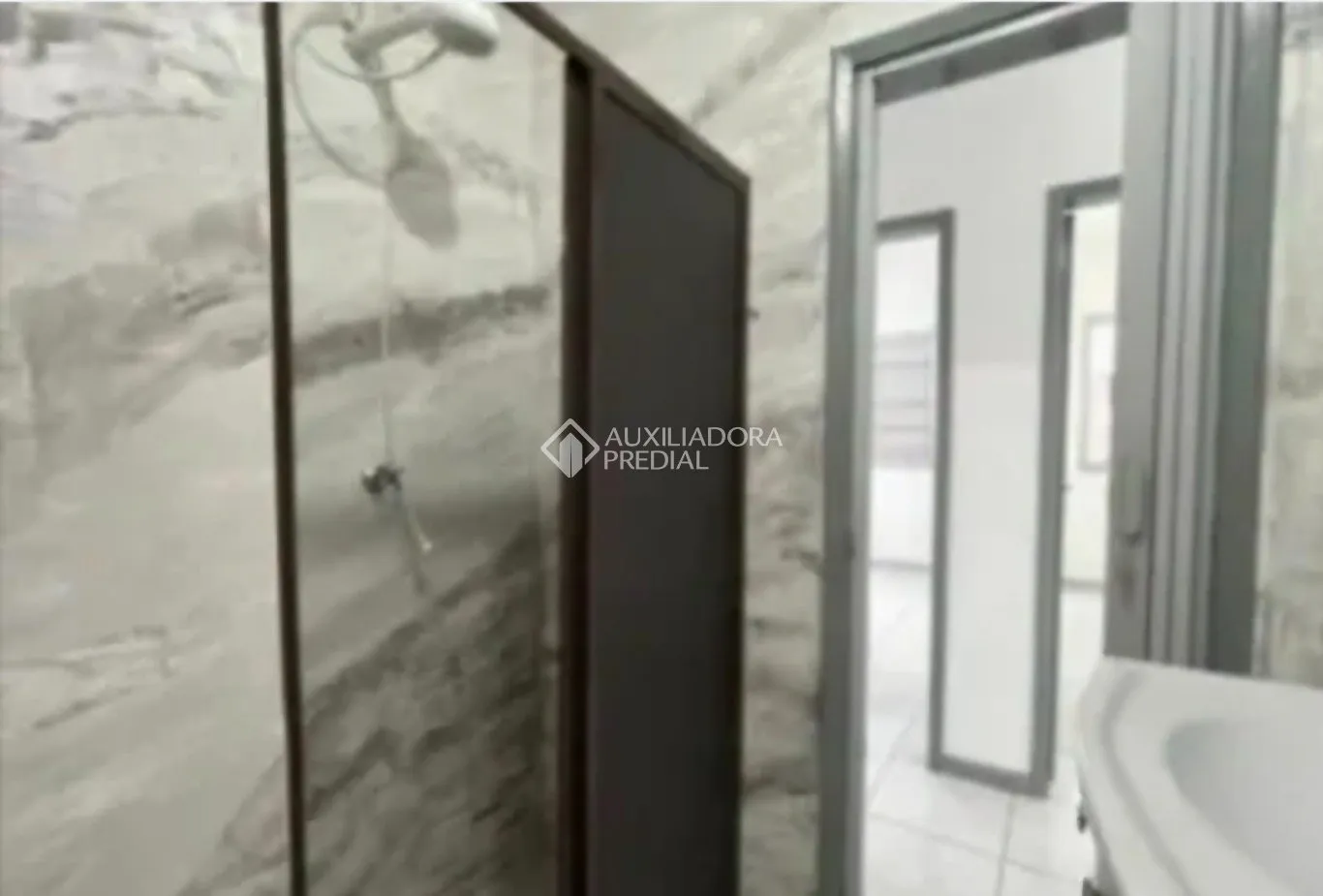 Apartamento de 2 quartos com cozinha fechada e 80 m² — photo 8