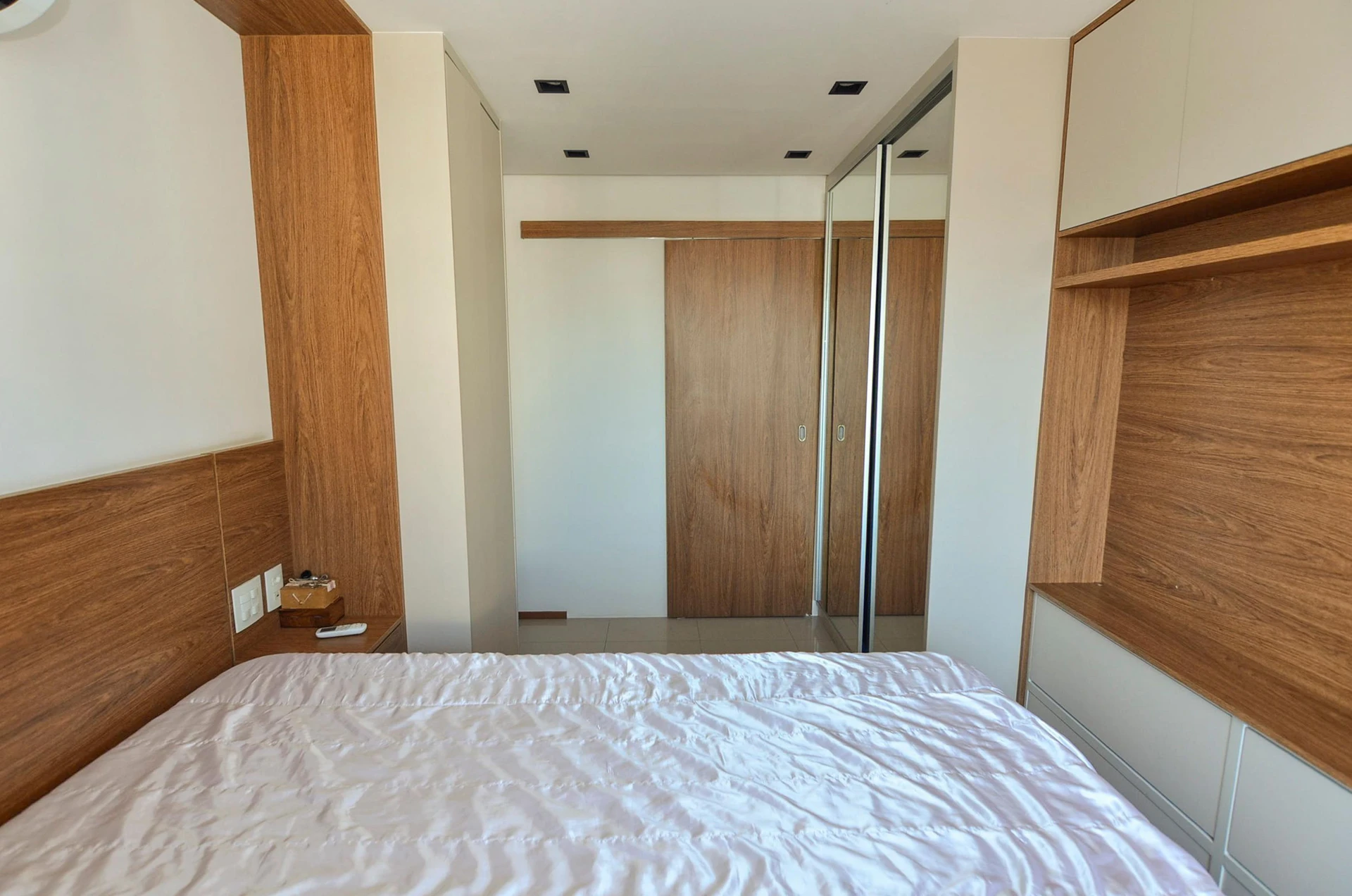 Furnished 3-bedroom apartment with balcony and BBQ grill — photo 20