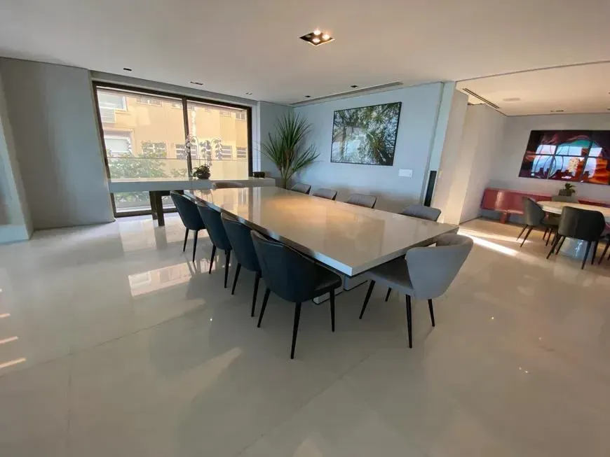 Apartamento sin muebles con 4 dormitorios y 5 baños — photo 20