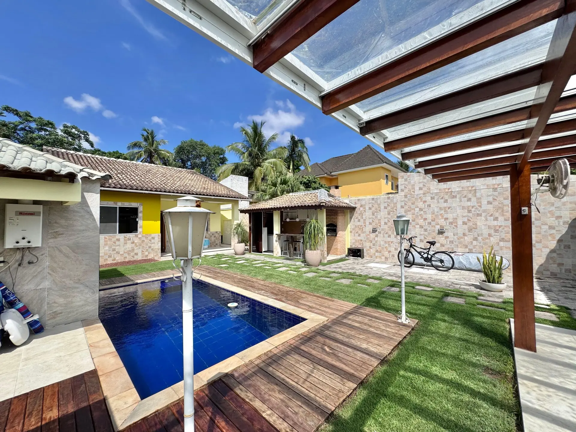 Apartamento amueblado de 4 dormitorios con jardín privado — photo 17
