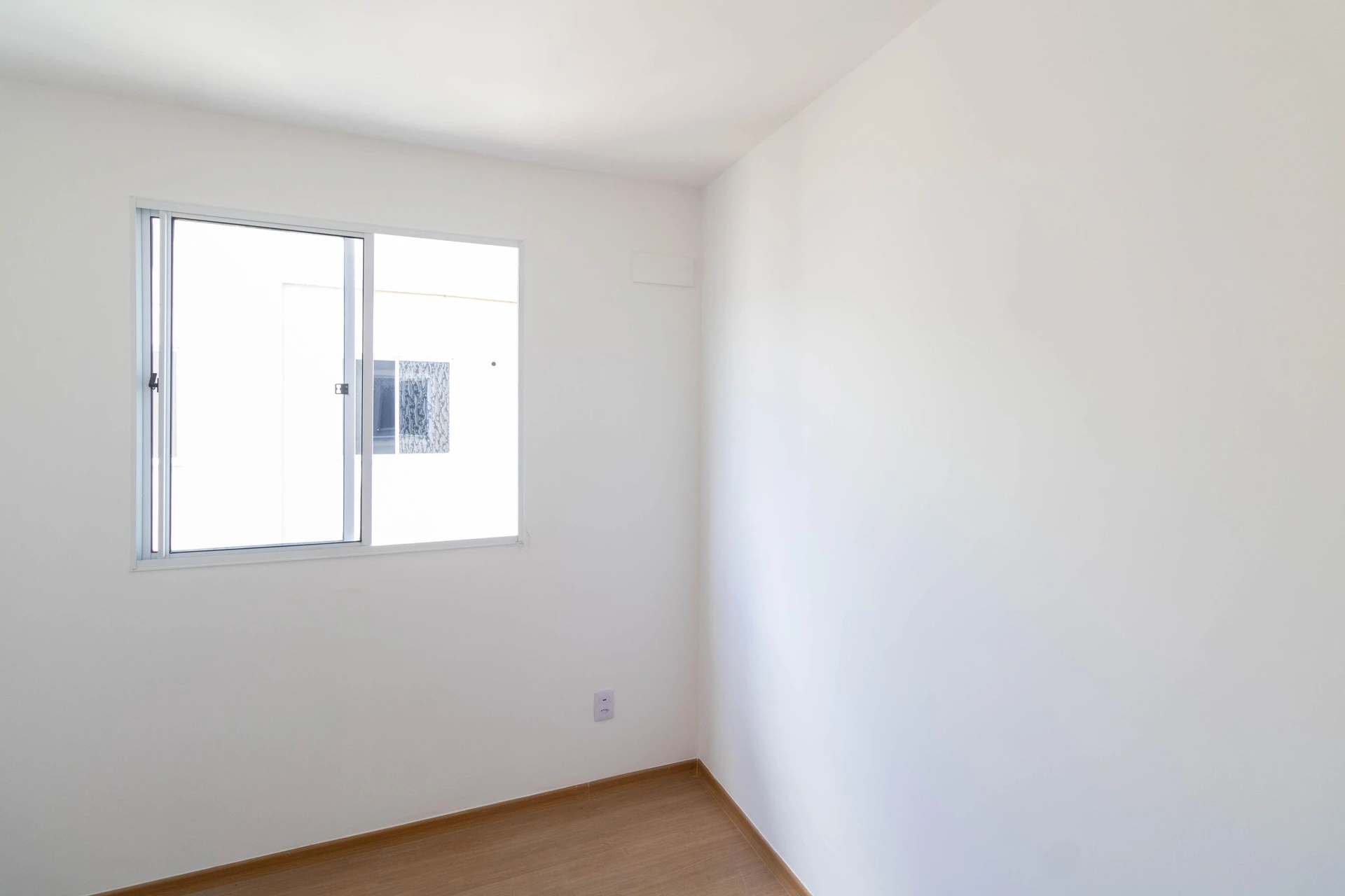 Apartment with 2 bedrooms and an open-plan kitchen — photo 37