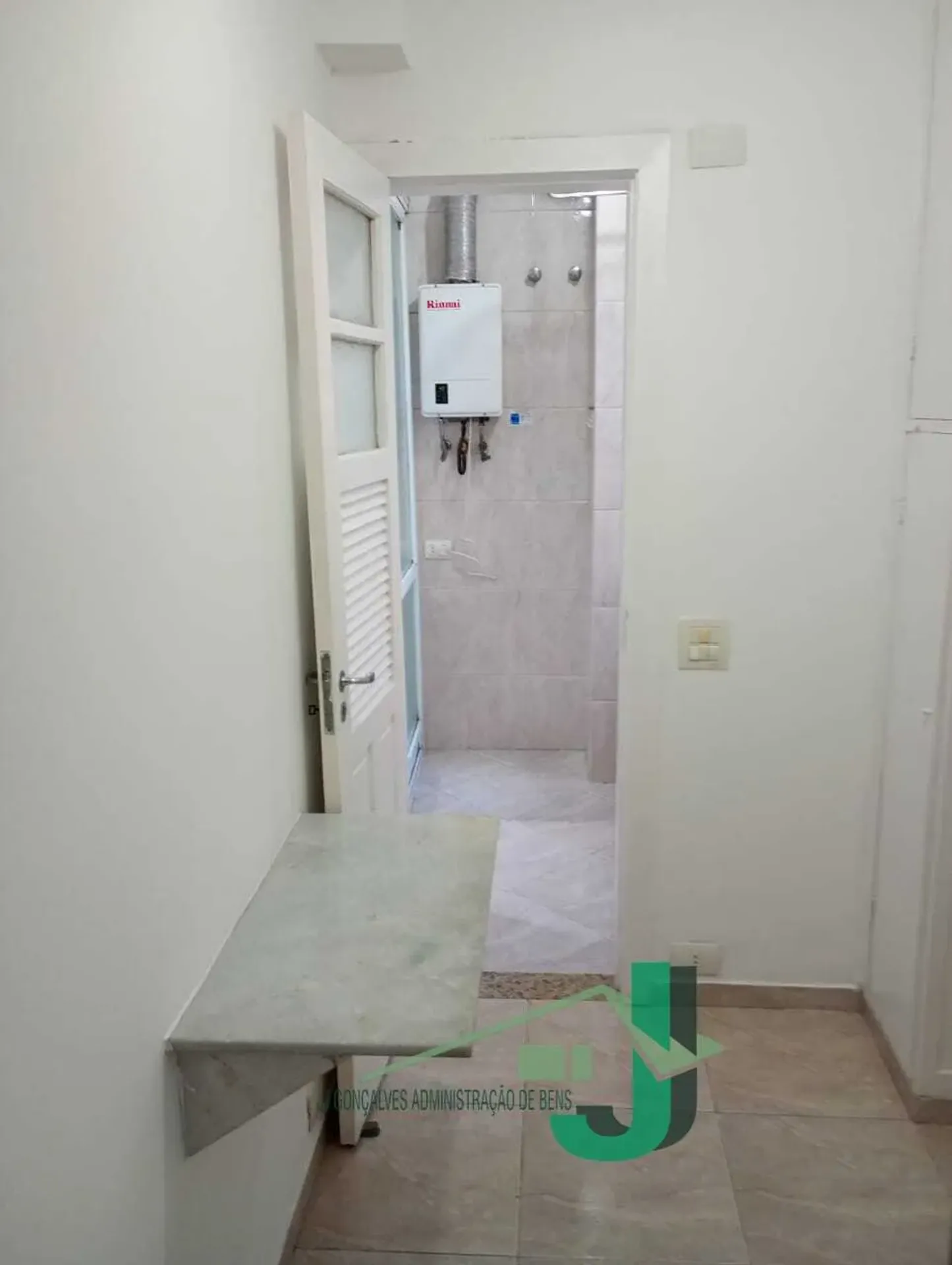 3-bedroom apartment with 3 bathrooms and 2 parking spots — photo 36