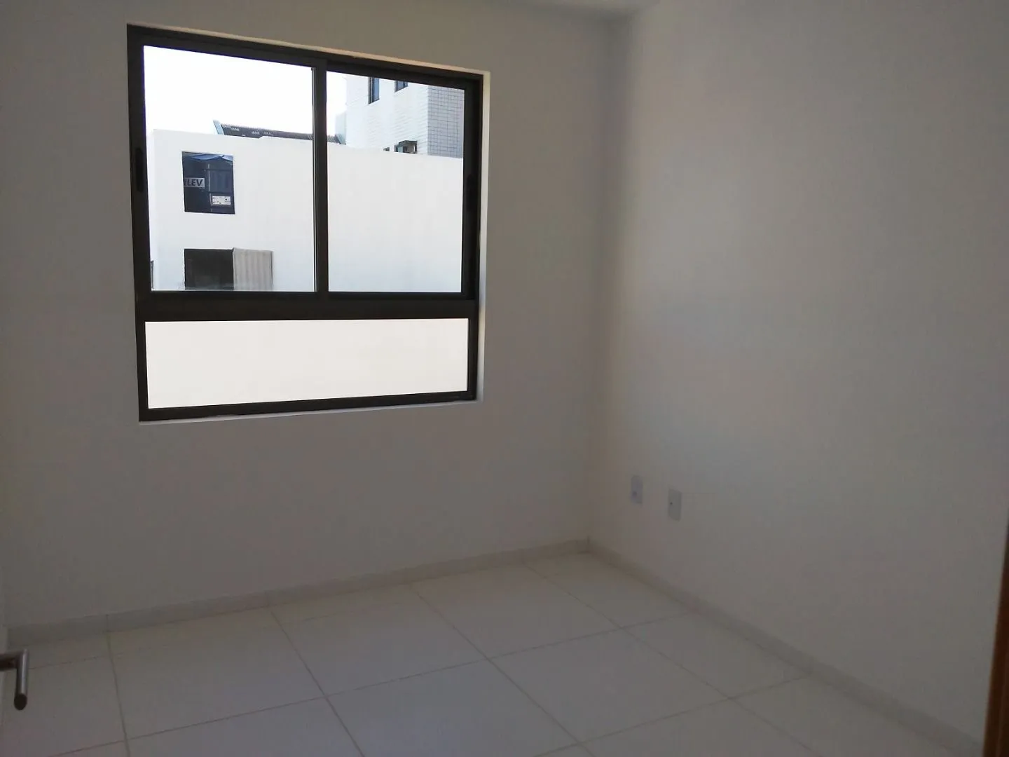 3-bedroom apartment, 2 with their own bathrooms, 72 m² — photo 3
