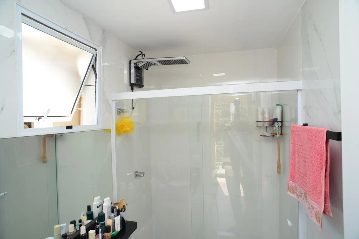 5-bedroom house with a washing machine — photo 68