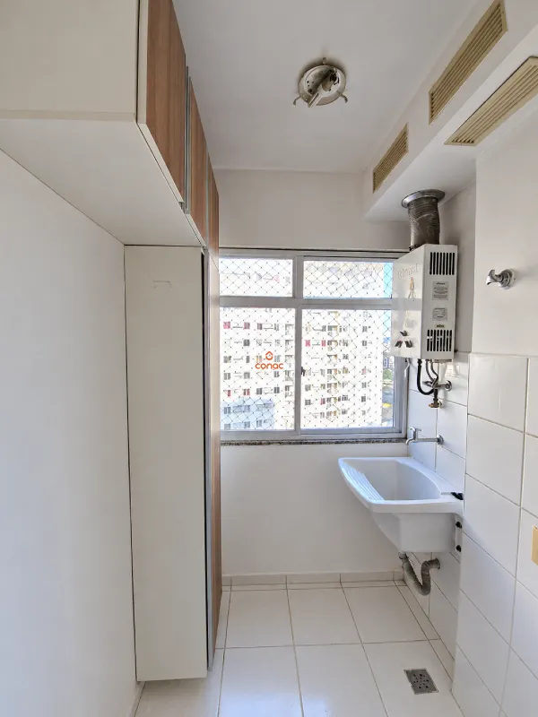 2-bedroom apartment in a building with a gym — photo 7