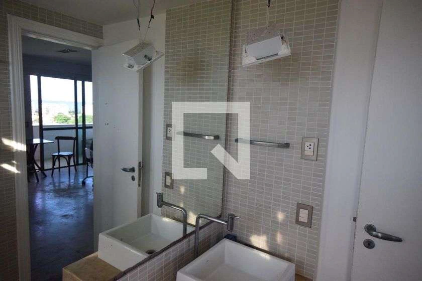 Estudio amueblado con 1 dormitorio, balcón y 40 m² — photo 5