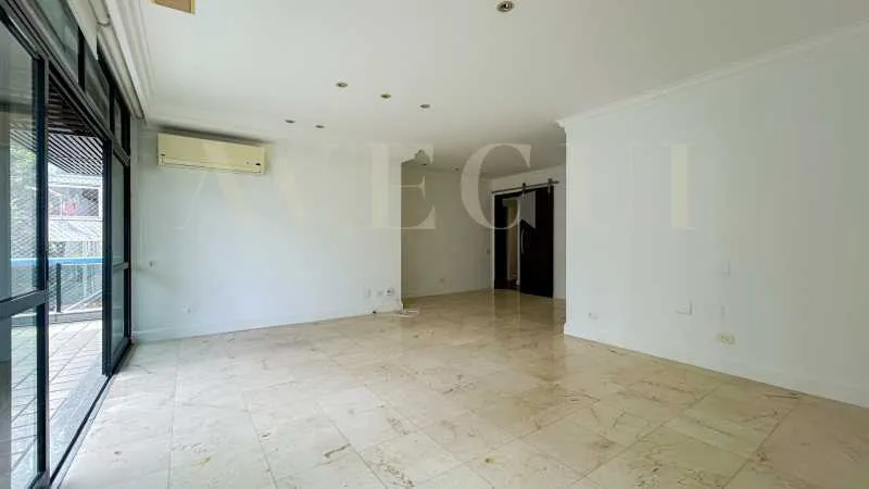 3-bedroom apartment, 1 with its own bathroom, 125 m² — photo 14