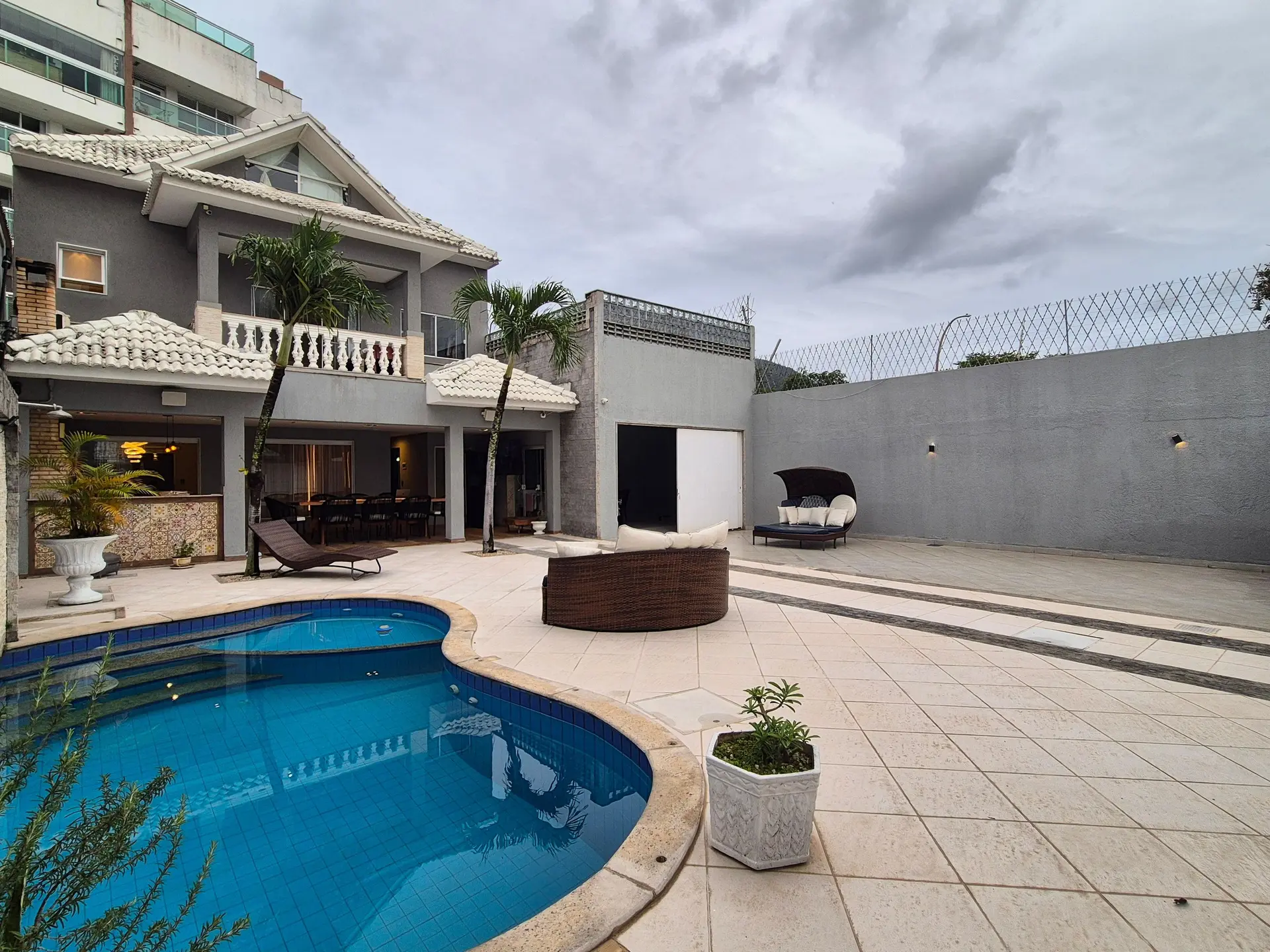 Furnished house, 400 m², with a dishwasher — photo 84