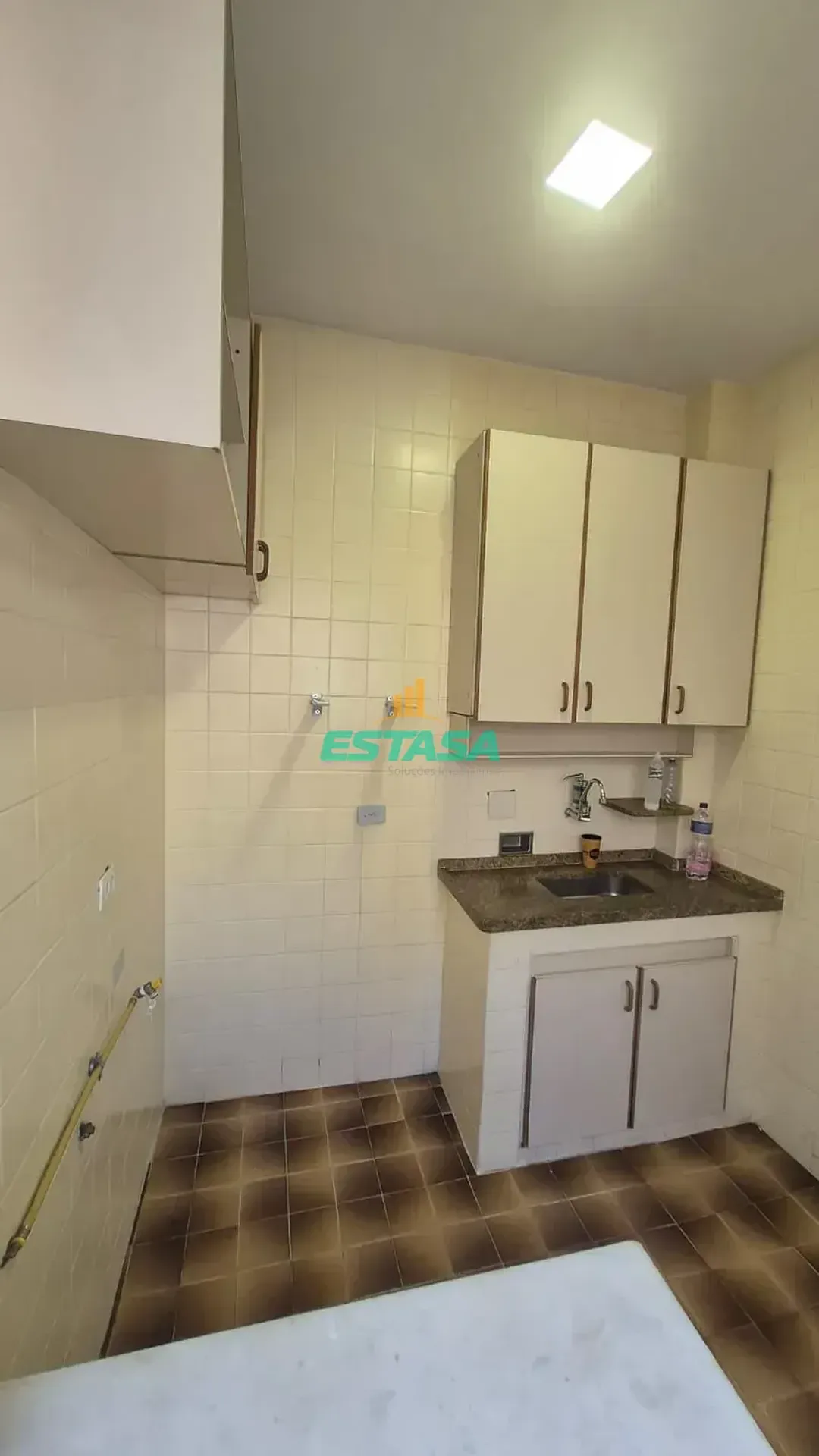 1-bedroom apartment with a separate closed kitchen — photo 24