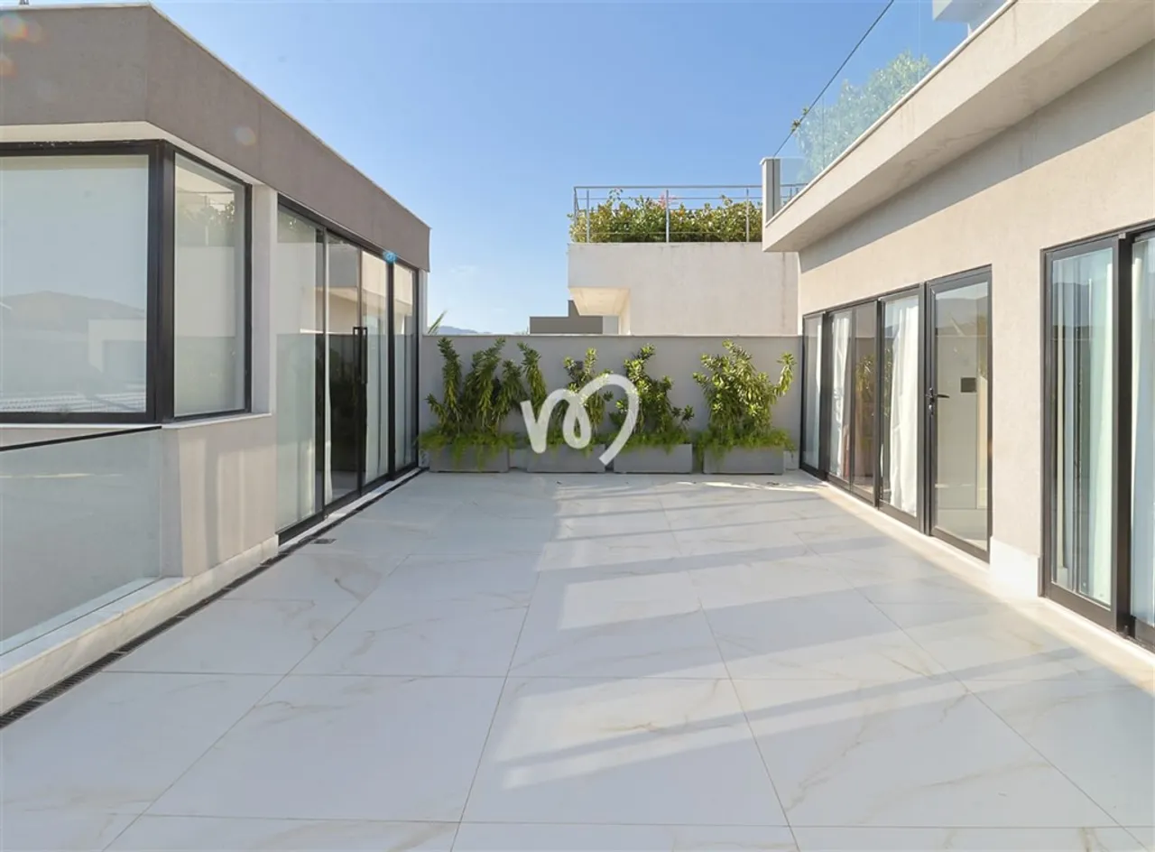 Furnished house with 5 bedrooms and 5 bathrooms — photo 13