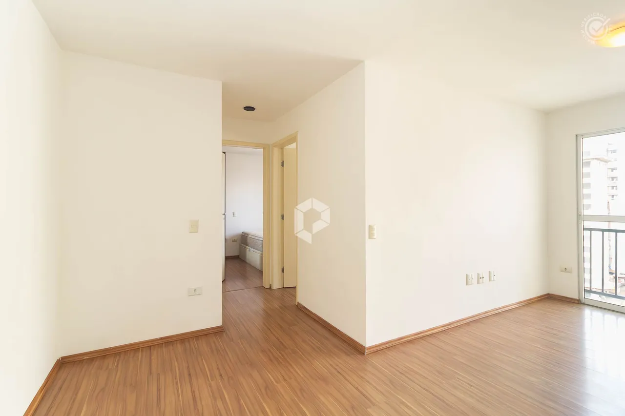 2-bedroom apartment with an open-plan kitchen — photo 2