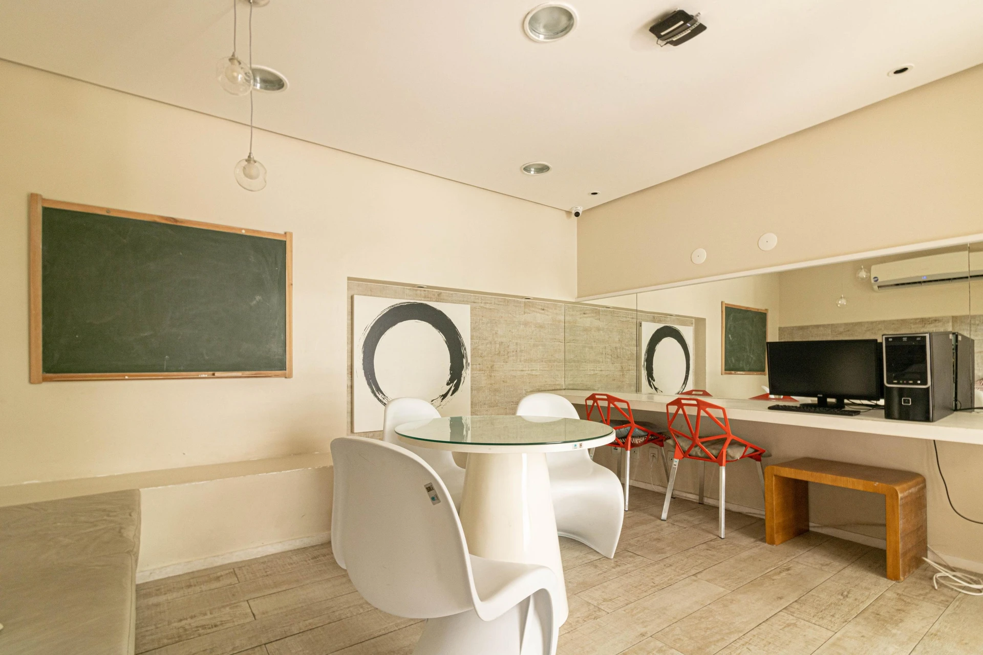 2 quartos e varanda envidraçada: apartamento de 65 m² — photo 25