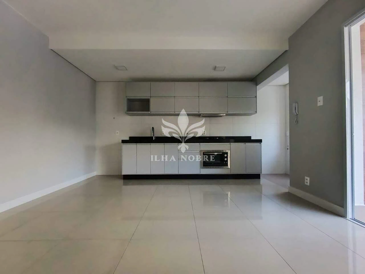 2-bedroom apartment with private BBQ setup — photo 4