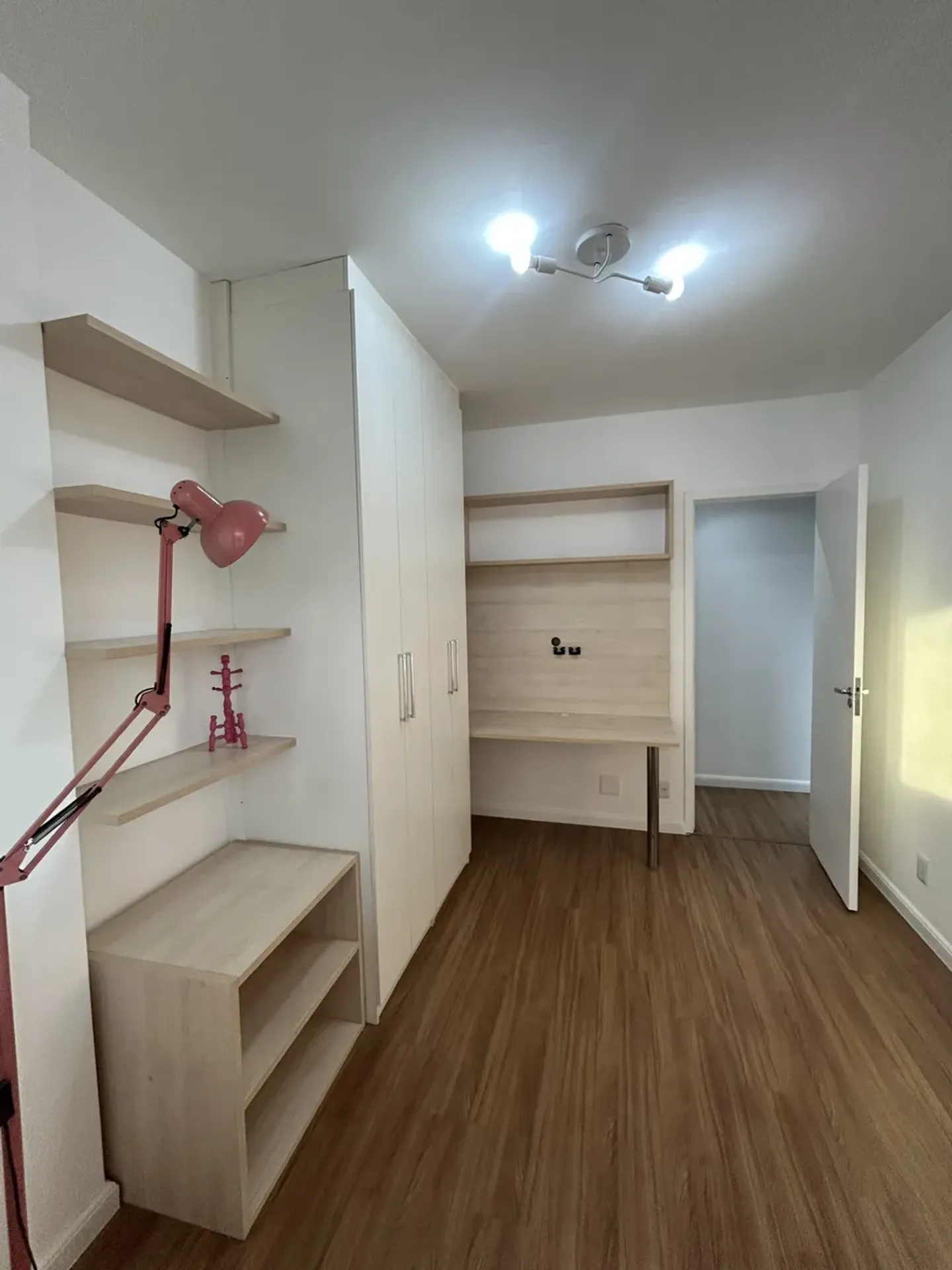 Apartment on the 8th floor with floor-to-ceiling windows — photo 34