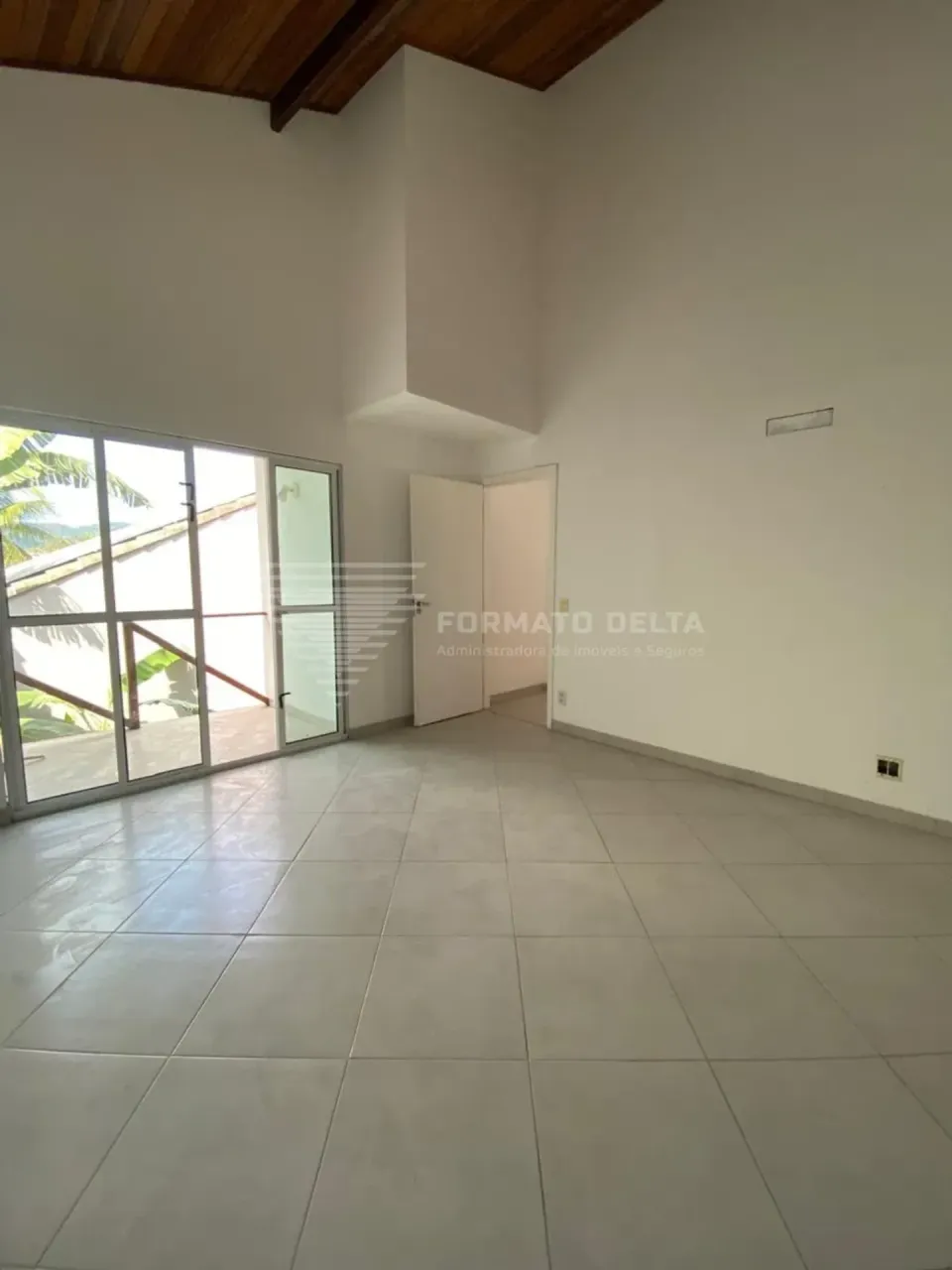 Casa com 3 quartos e 4 banheiros em condomínio fechado — photo 2