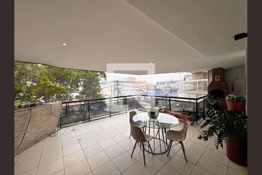Furnished apartment with a built-in balcony grill and 4 bedrooms — photo 8
