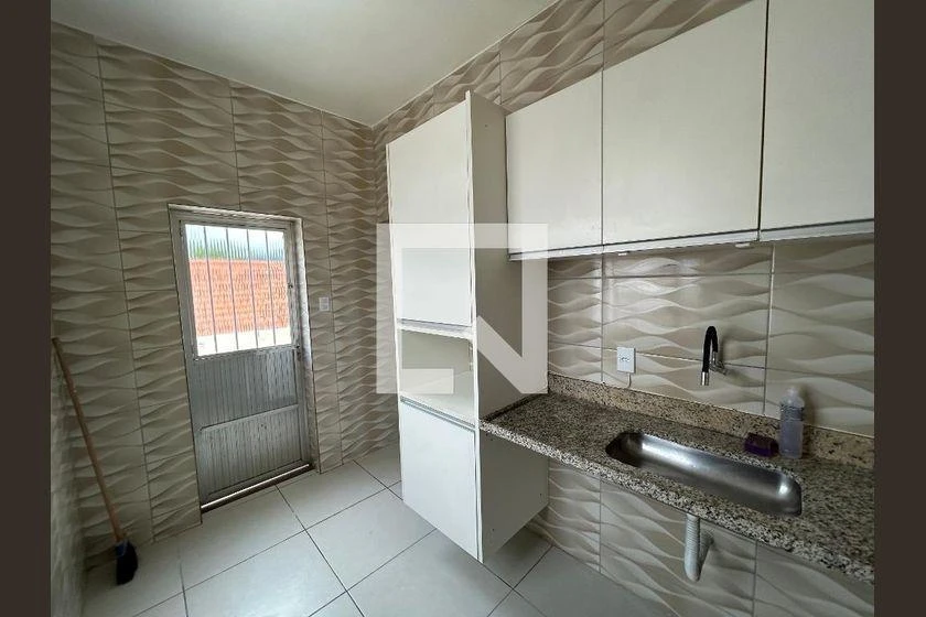 House, 76 m², with wood or laminate floors — photo 6