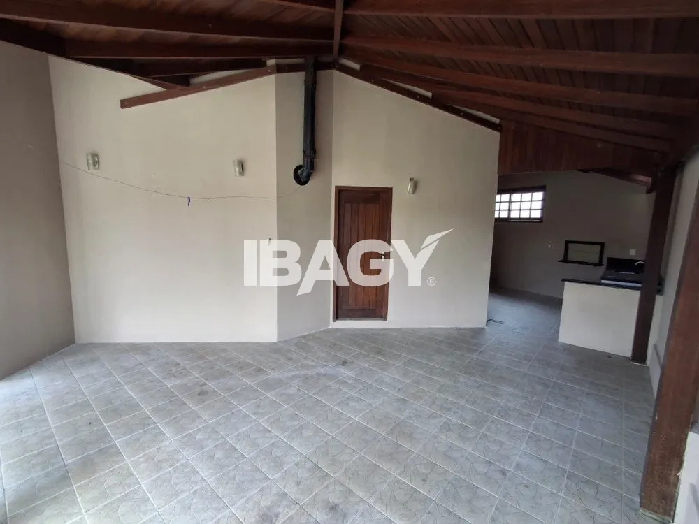 Casa de 4 dormitórios (1 suíte) com 182 m² e 2 vagas — photo 22