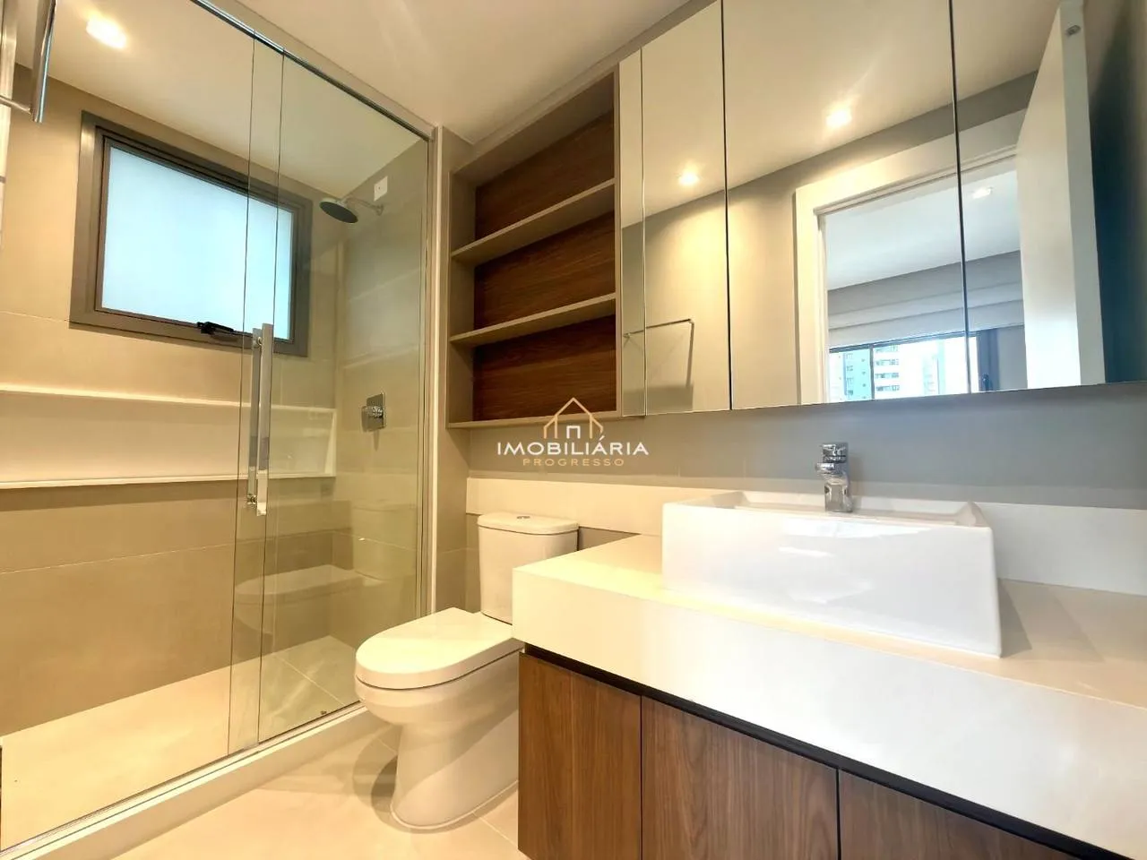 Floor-to-ceiling windows in a 3-bedroom apartment, 138 m² — photo 51