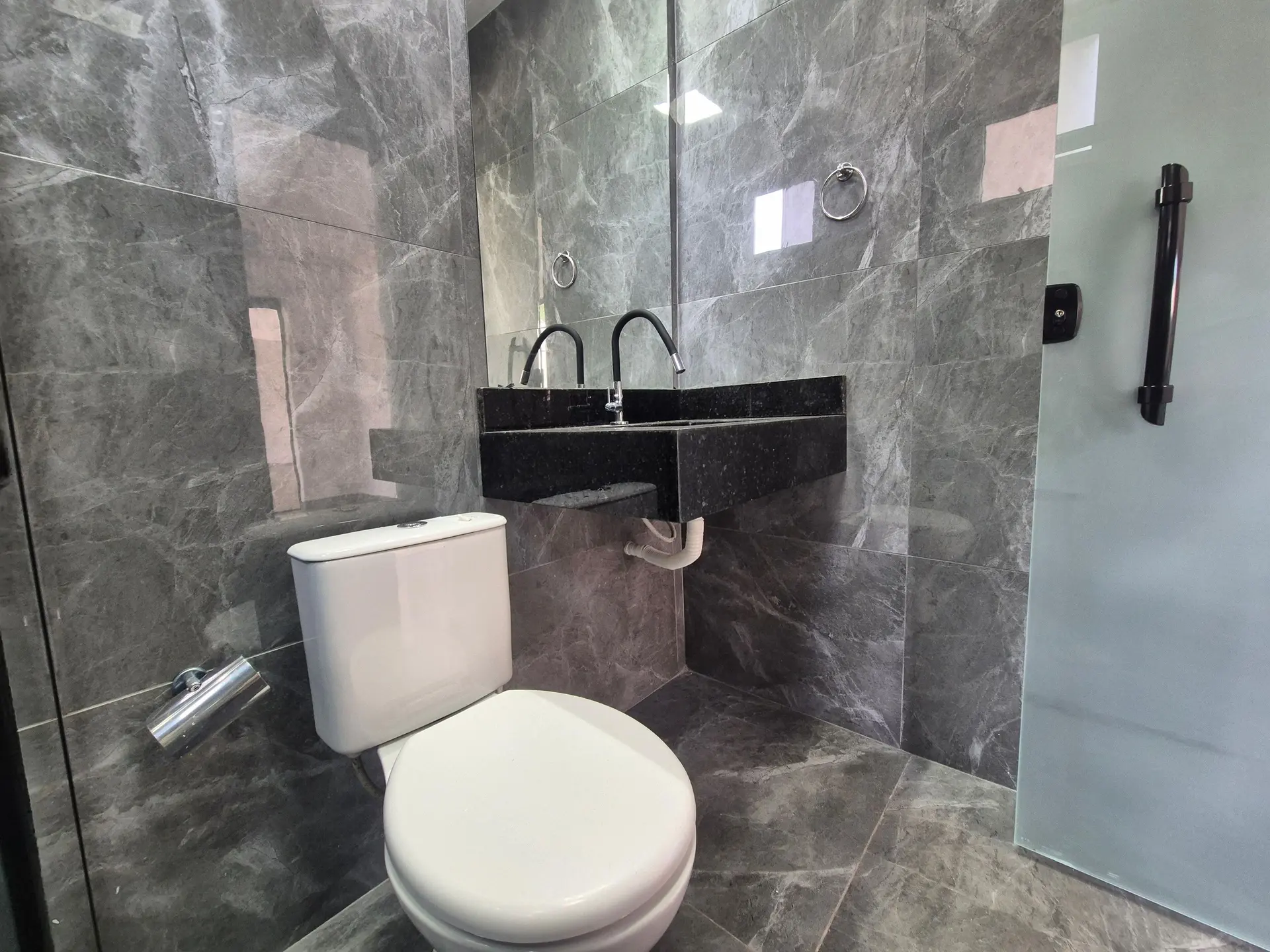 5-bedroom house with a washing machine in Rio de Janeiro — photo 28