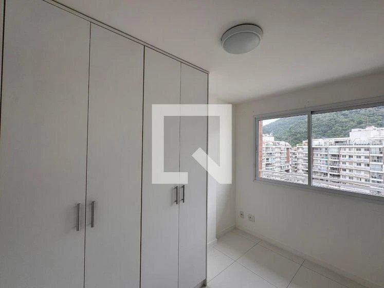 3-bedroom apartment with a mountain view in Rio de Janeiro — photo 32